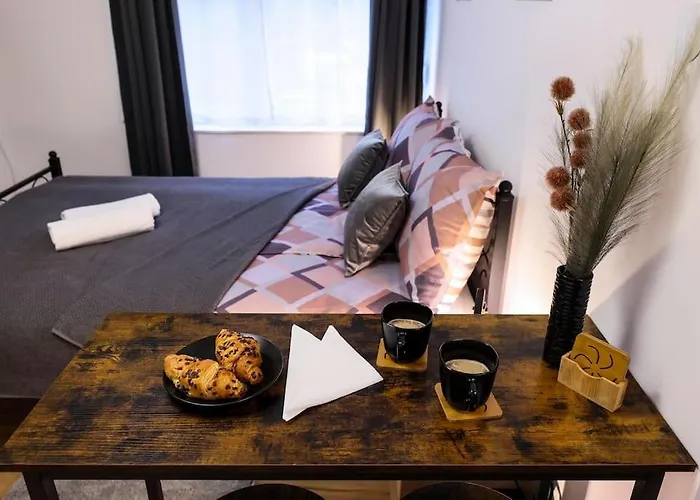 Blackwood Haven: Modern Escape